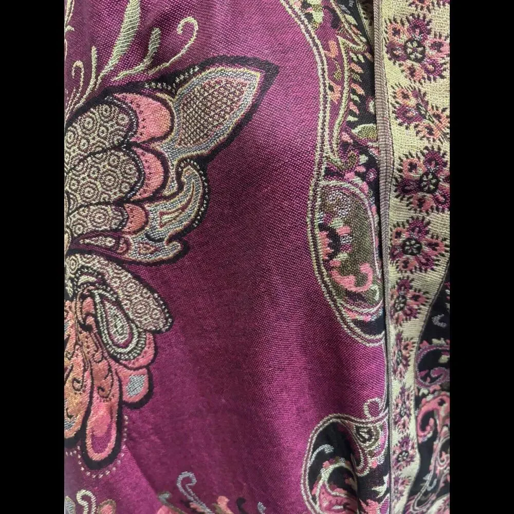 👠🥻🩷 Burgundy Gold Floral Print 100% Pashmina Scarf 66” X 22” Fringed